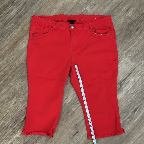 LANE BRYANT Red Jean Shorts - Picture 4 of 7